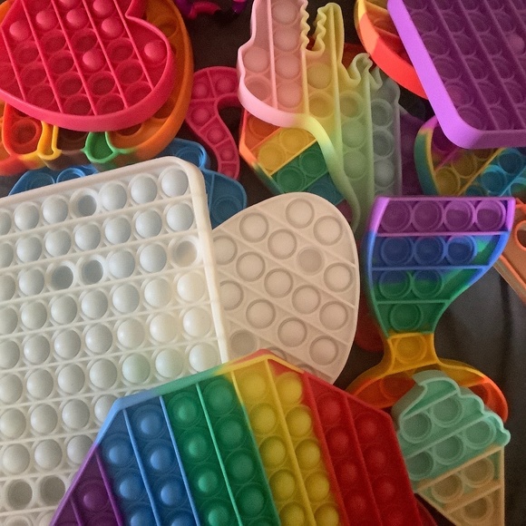 Pop-its (VIRAL INTERNET TOYS) - Picture 1 of 1